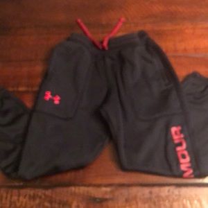 Boys Under Armour black sweatpants